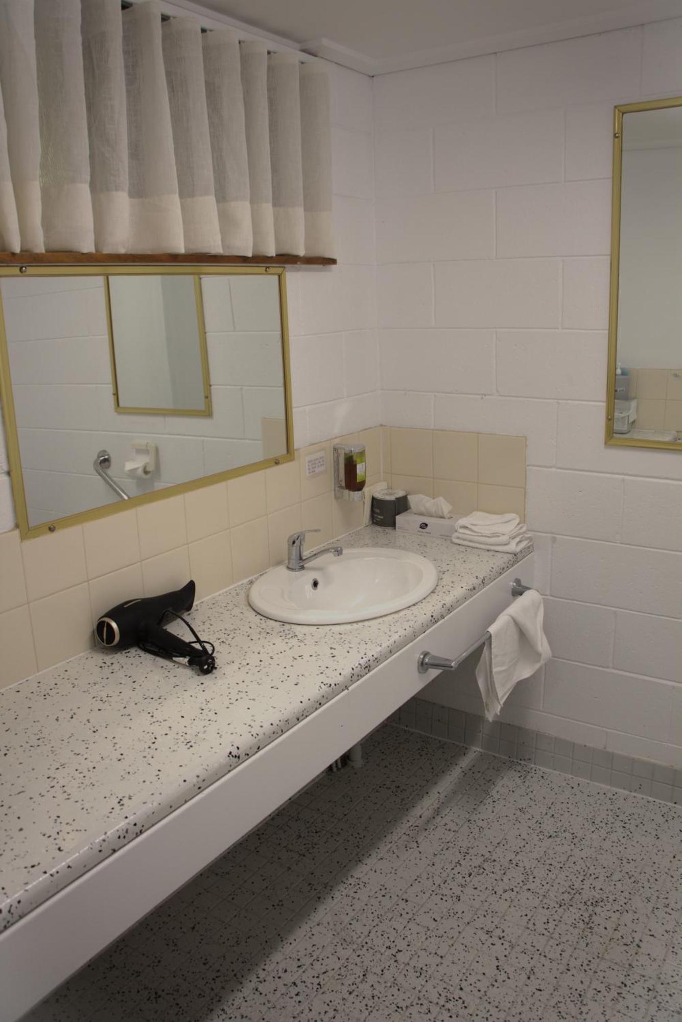 Bendigo Motor Inn Kangaroo Flat ภายนอก รูปภาพ